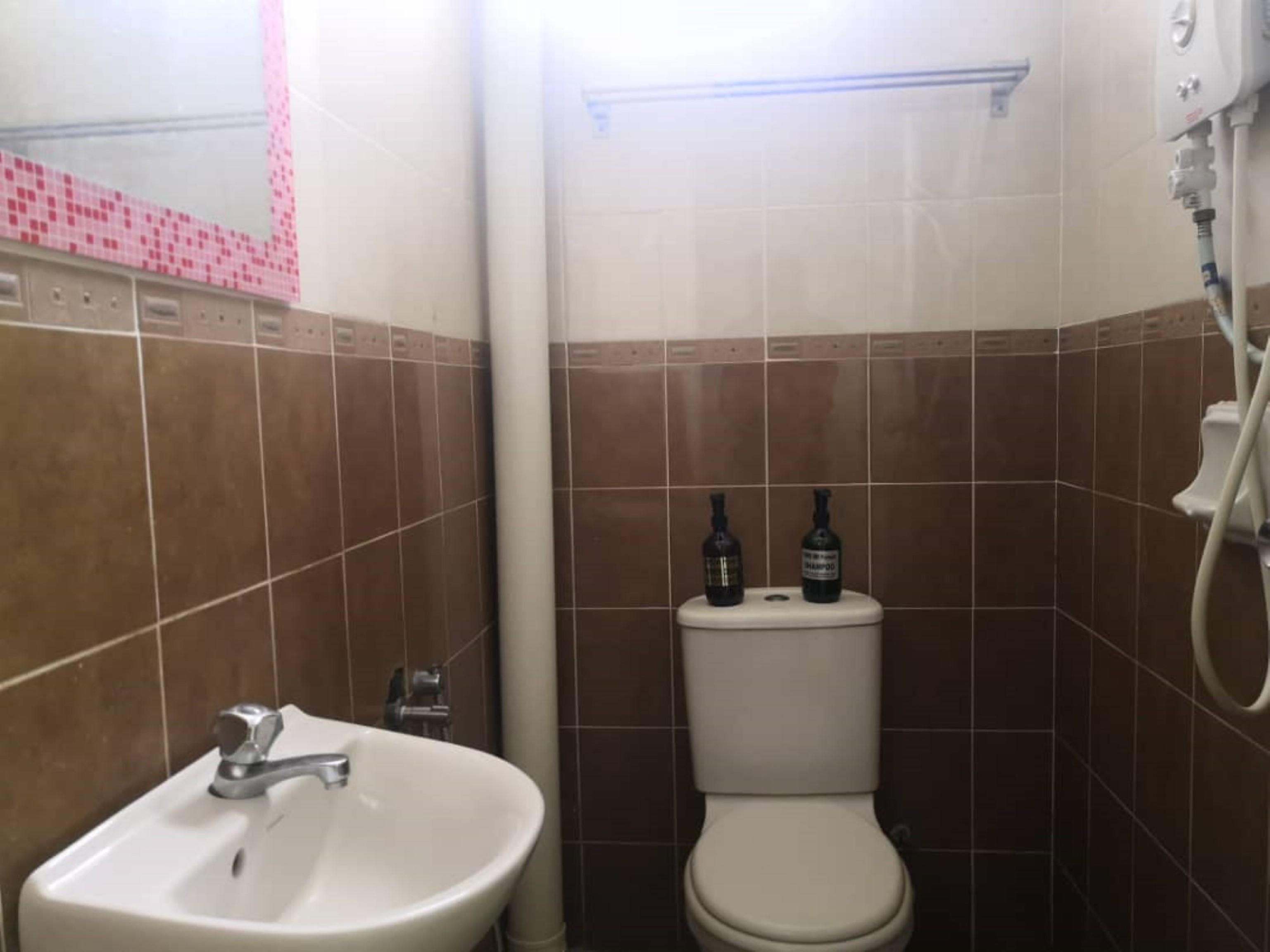 Oyo 90132 Come Inn Premium Kuala Terengganu Eksteriør bilde